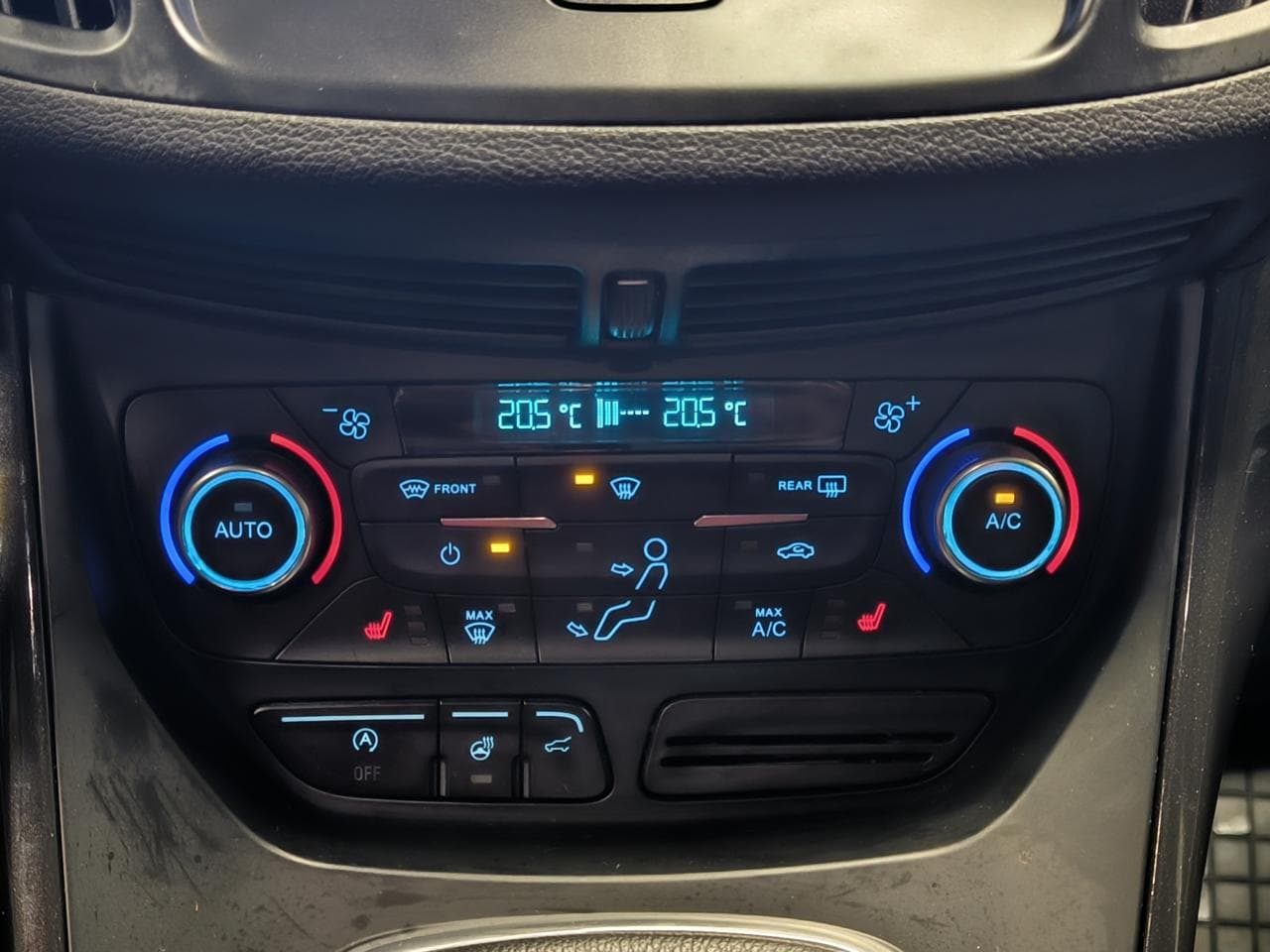 2019 Ford KUGA - 15