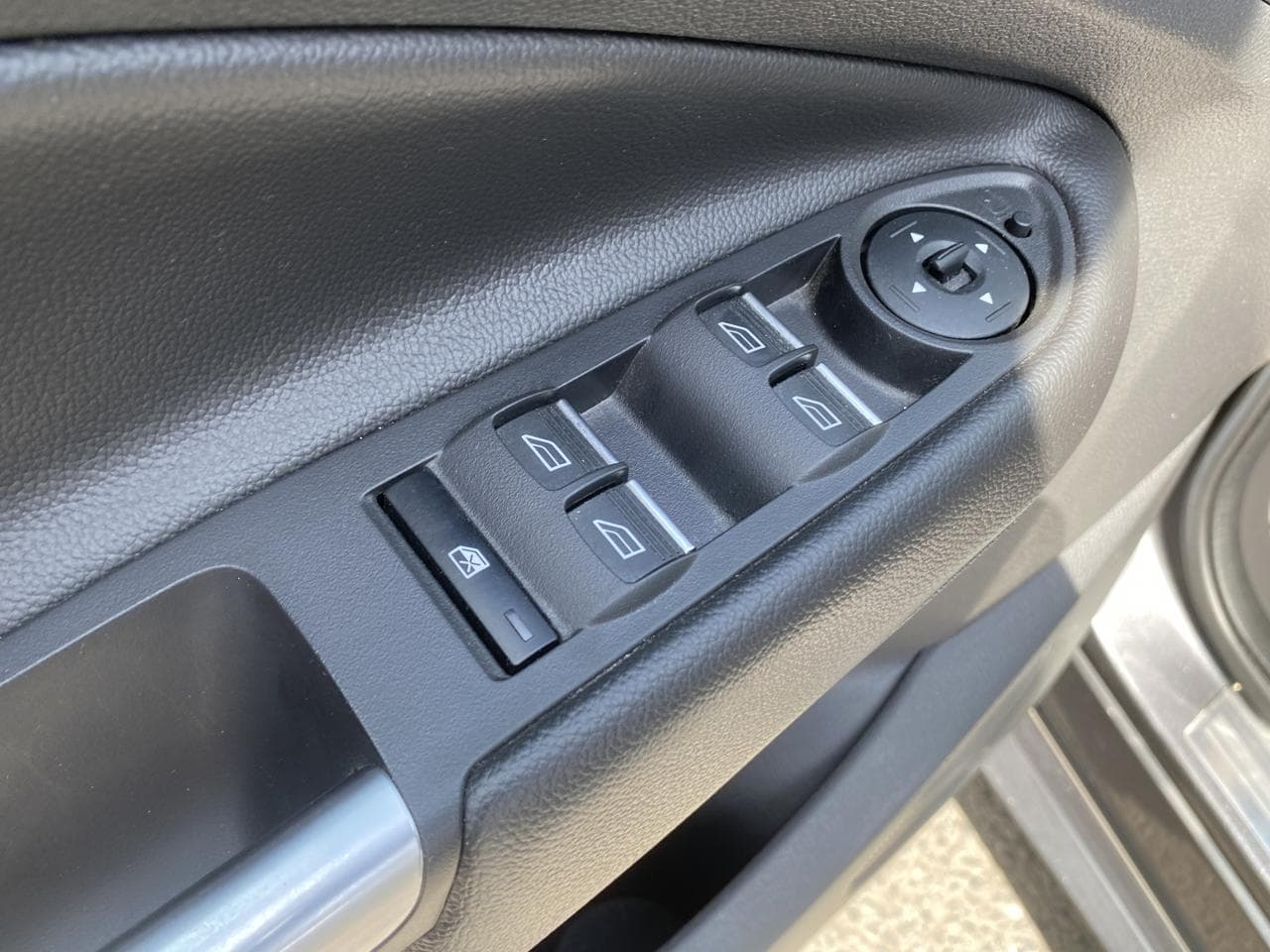2017 Ford KUGA - 25