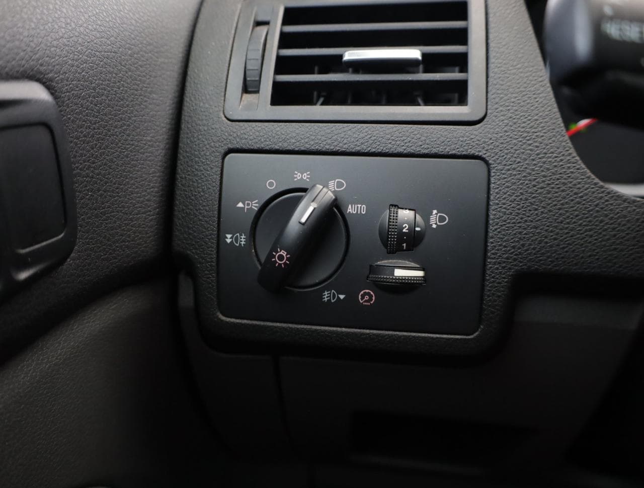 2009 Ford KUGA - 29