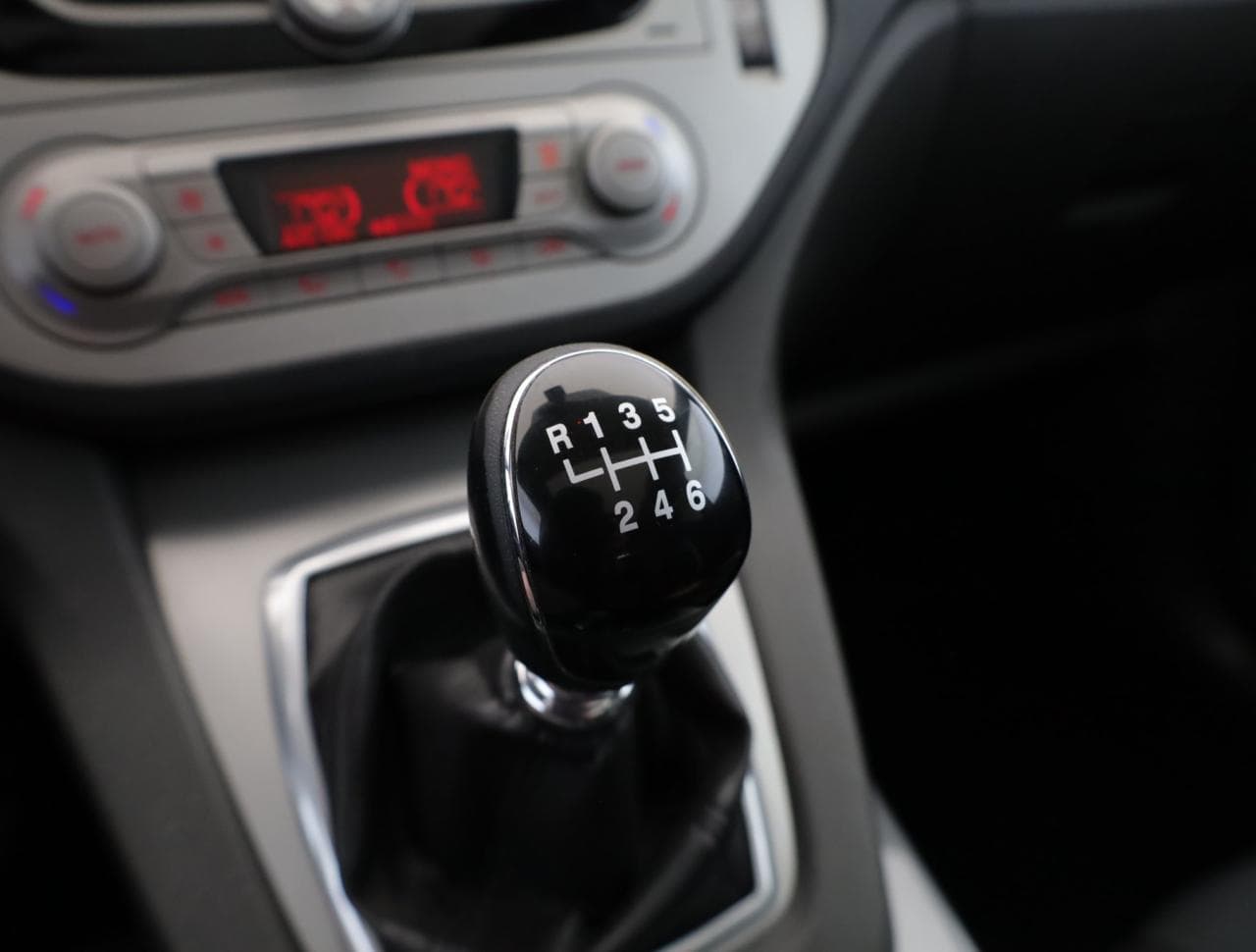 2009 Ford KUGA - 31