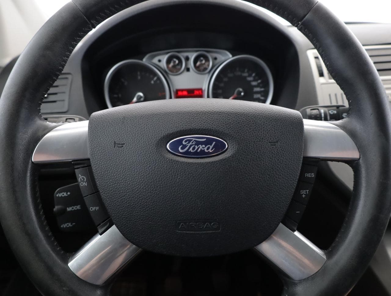2011 Ford KUGA - 31