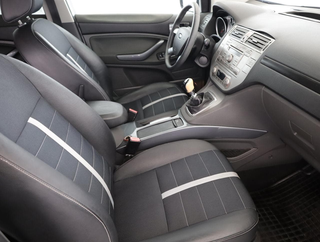 2011 Ford KUGA - 24