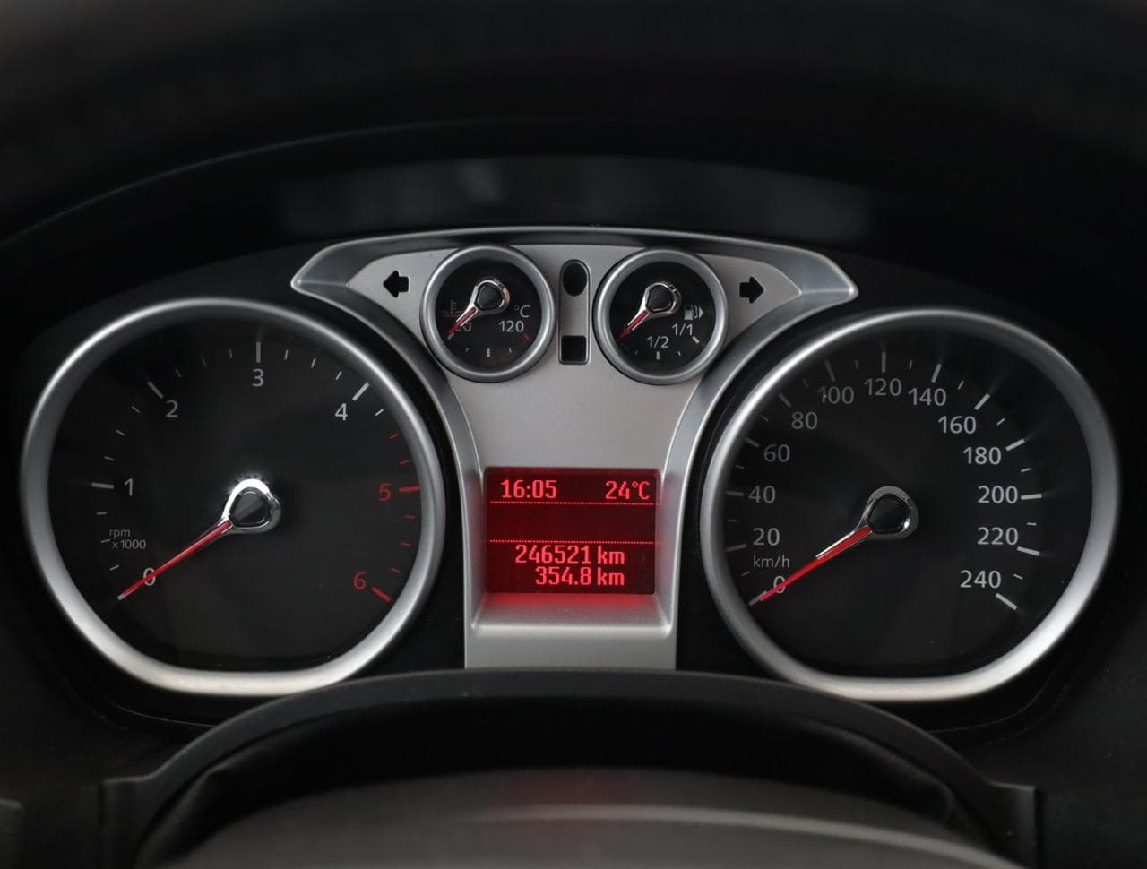 2011 Ford KUGA - 34