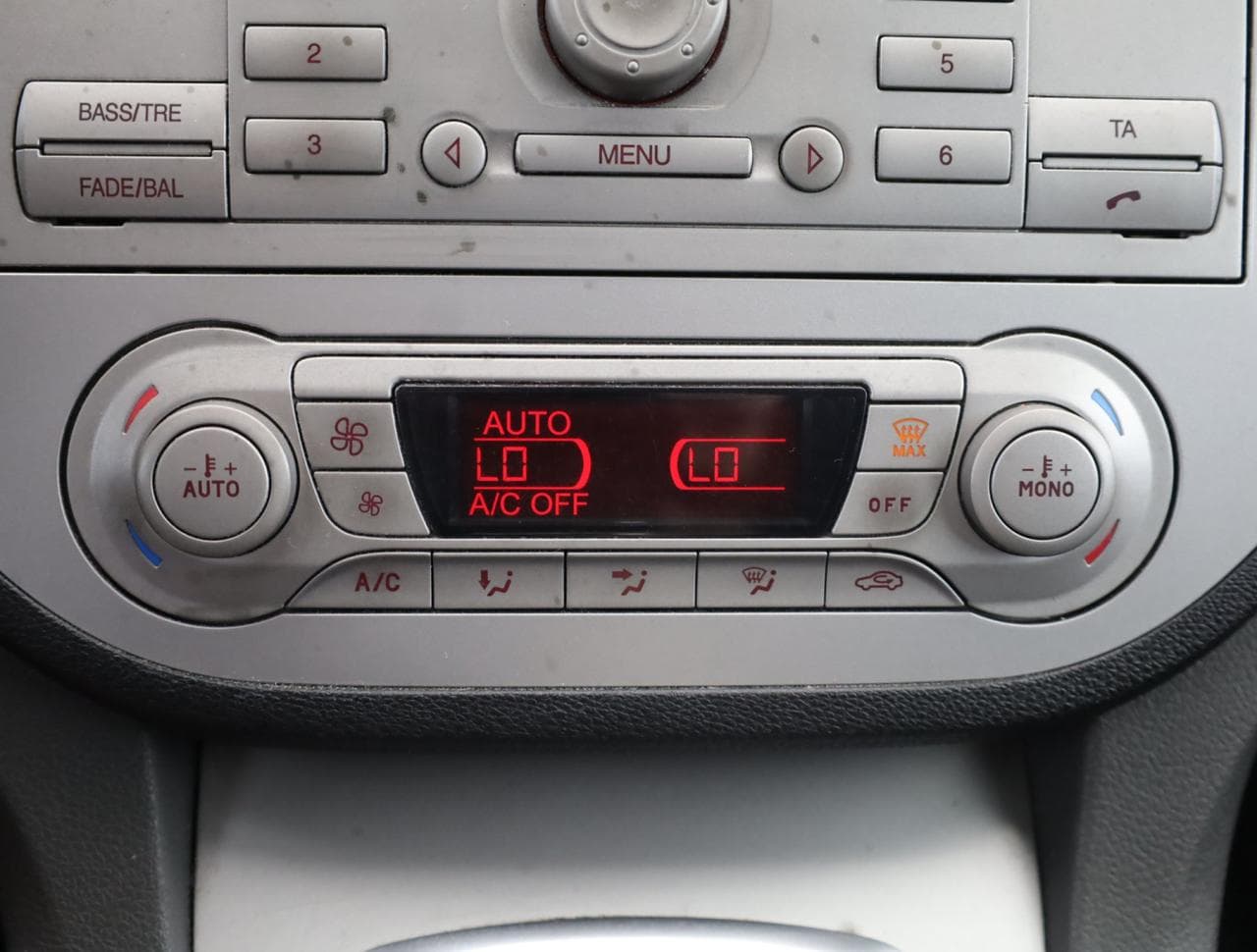2011 Ford KUGA - 39