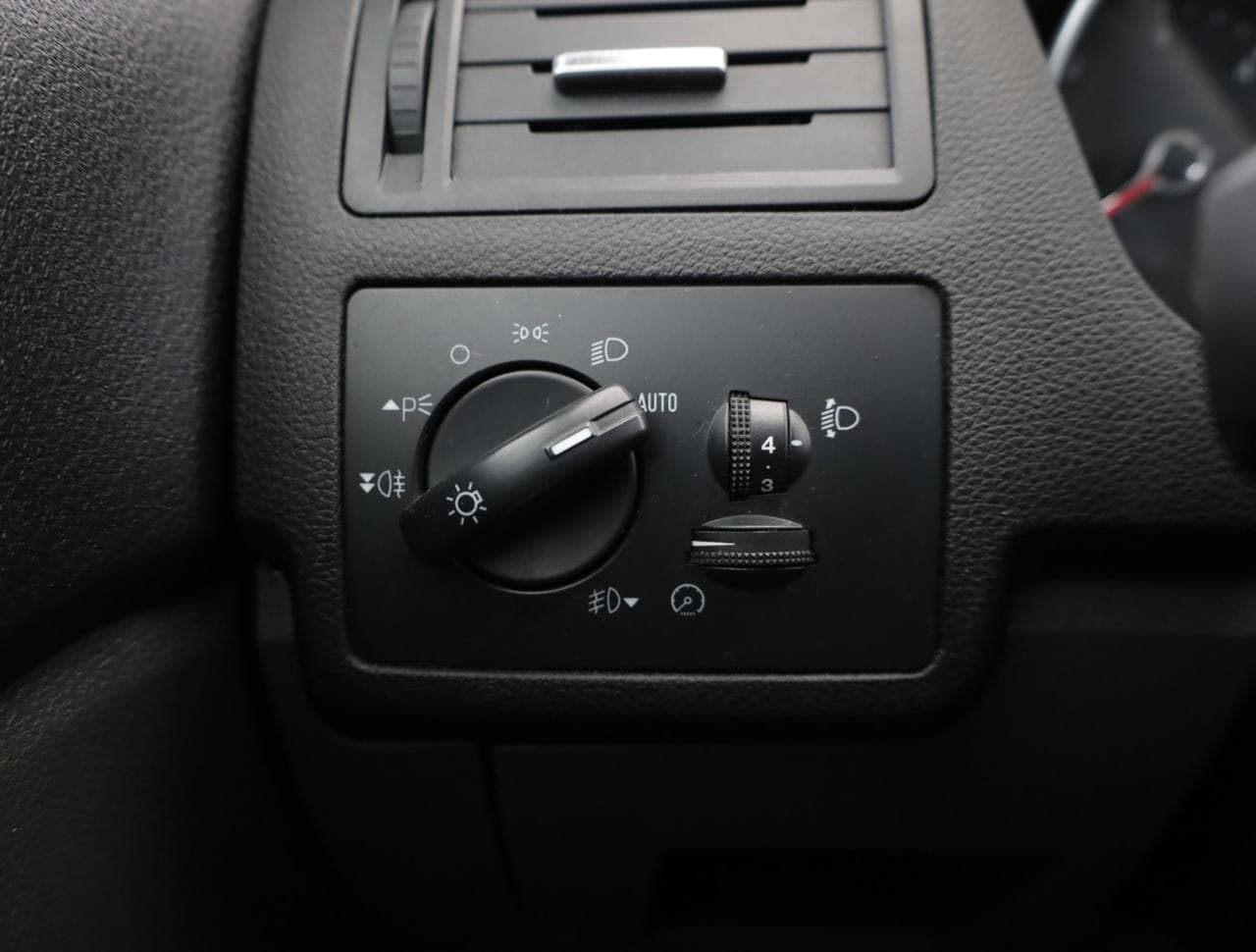 2011 Ford KUGA - 44