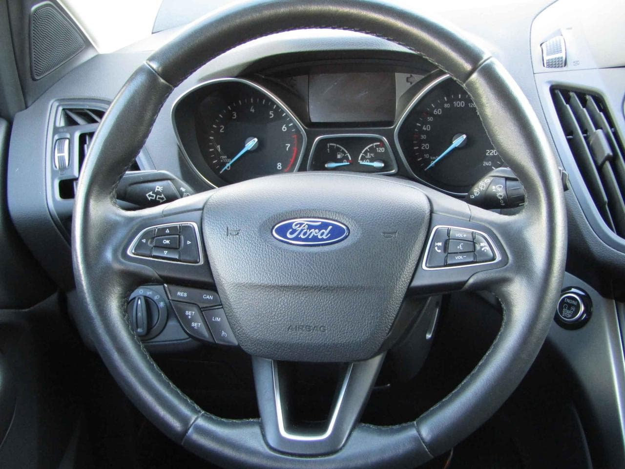 2019 Ford KUGA - 17