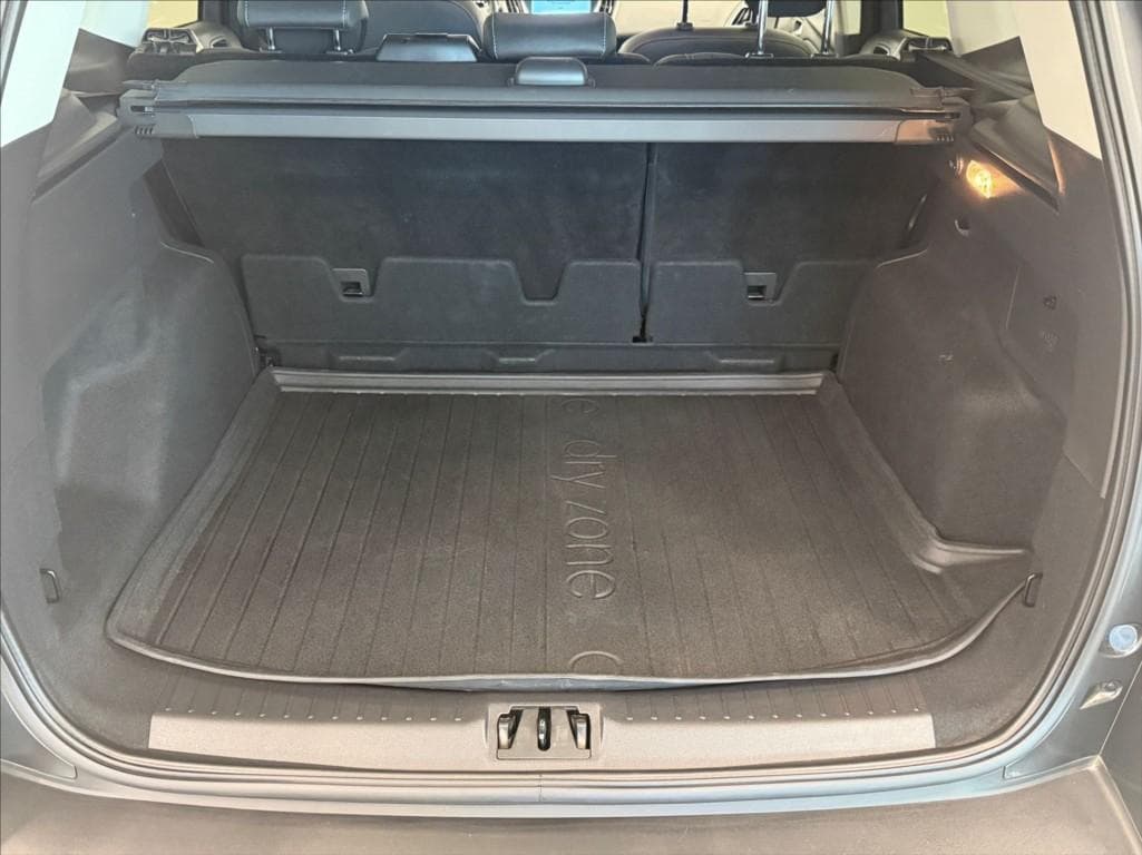 2019 Ford KUGA - 16