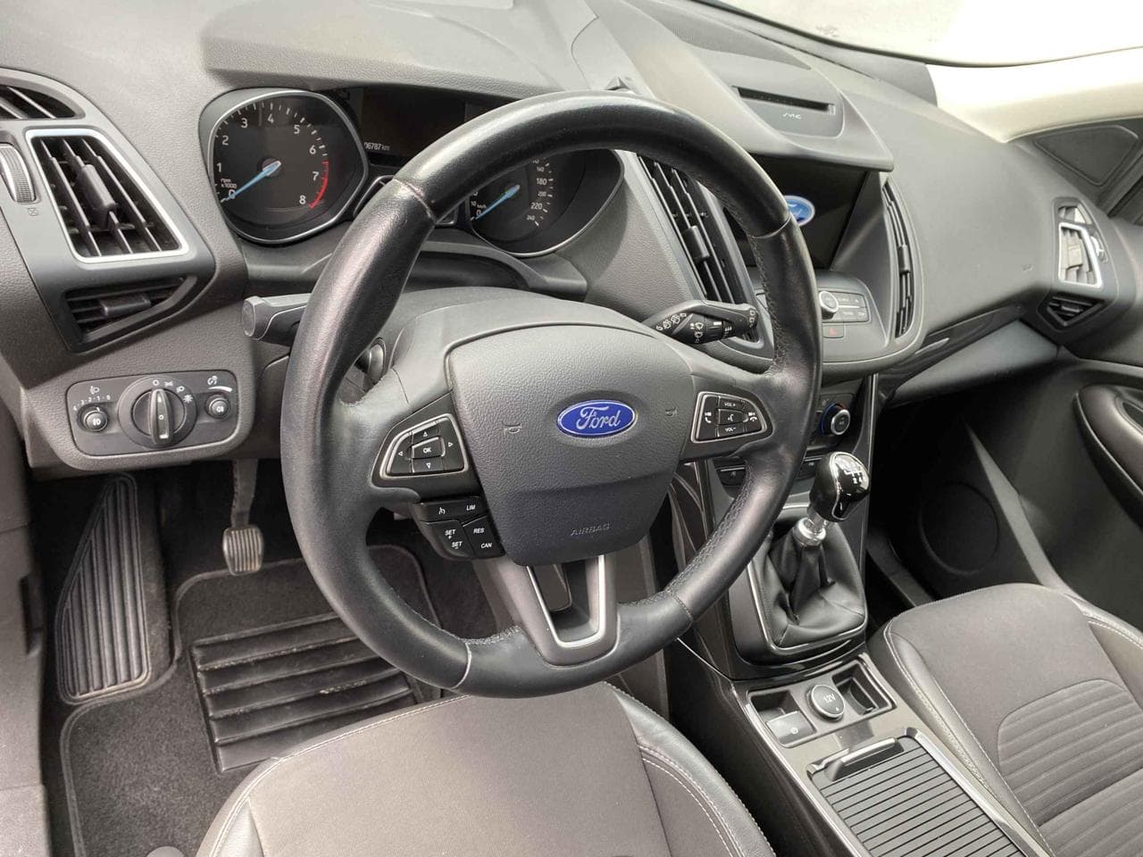 2017 Ford KUGA - 12