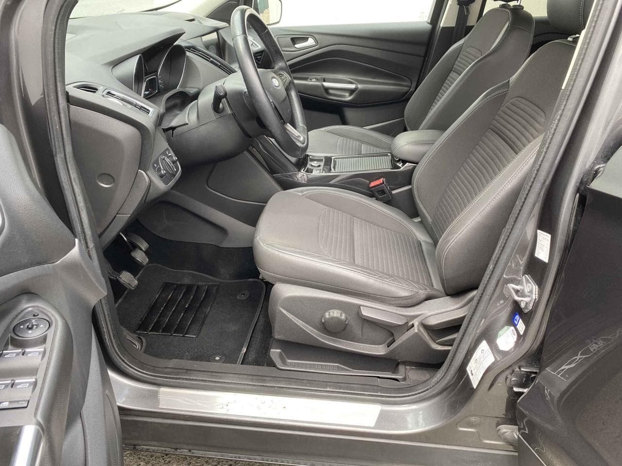 2017 Ford KUGA - 9