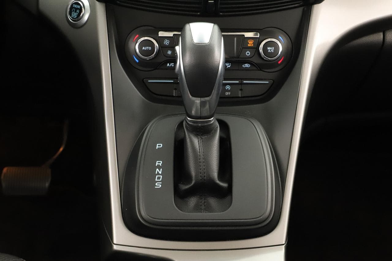 2016 Ford KUGA - 19