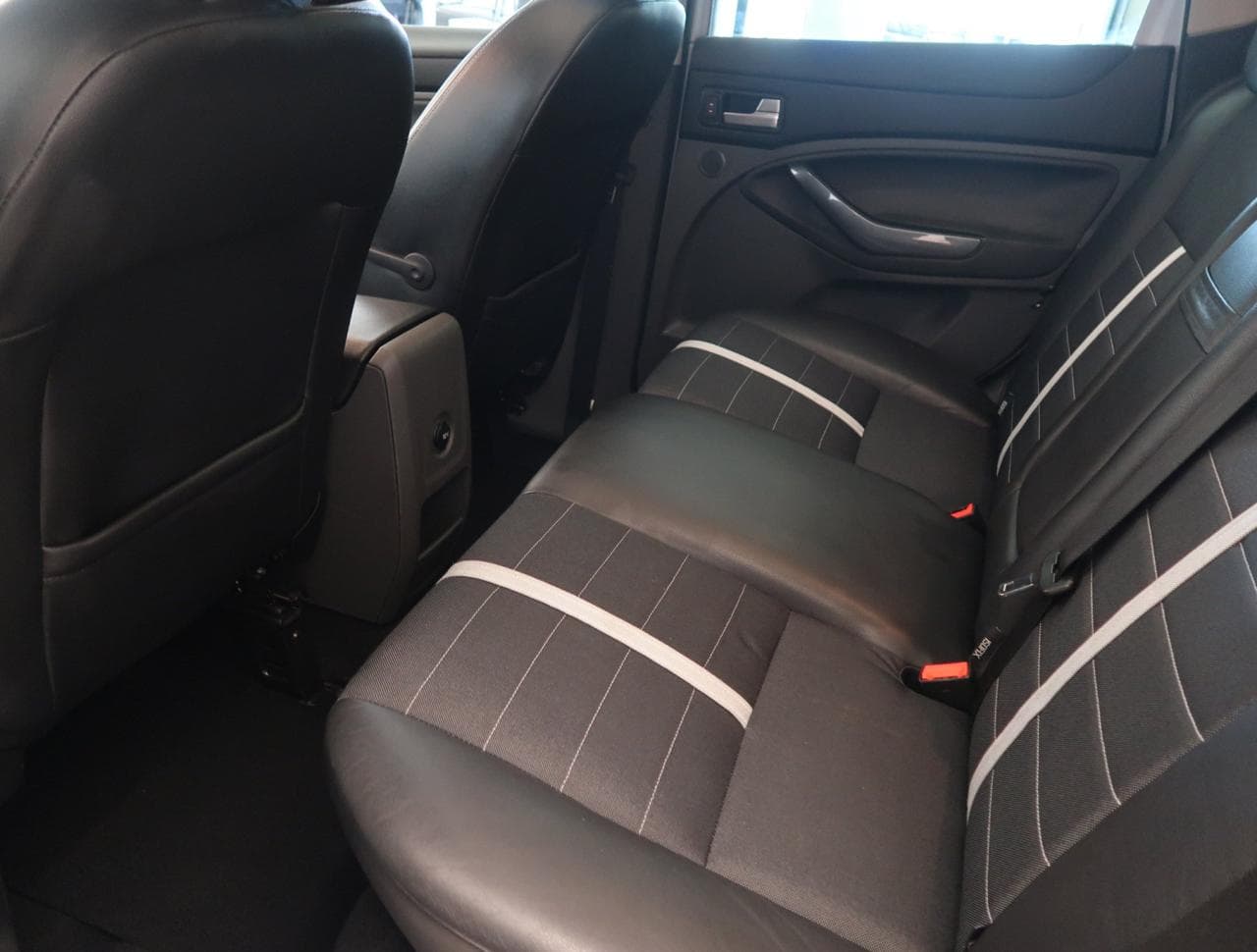 2009 Ford KUGA - 19