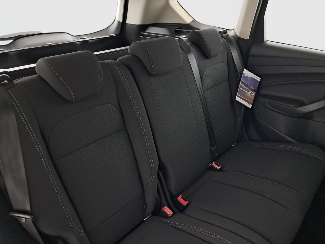 2019 Ford KUGA - 24