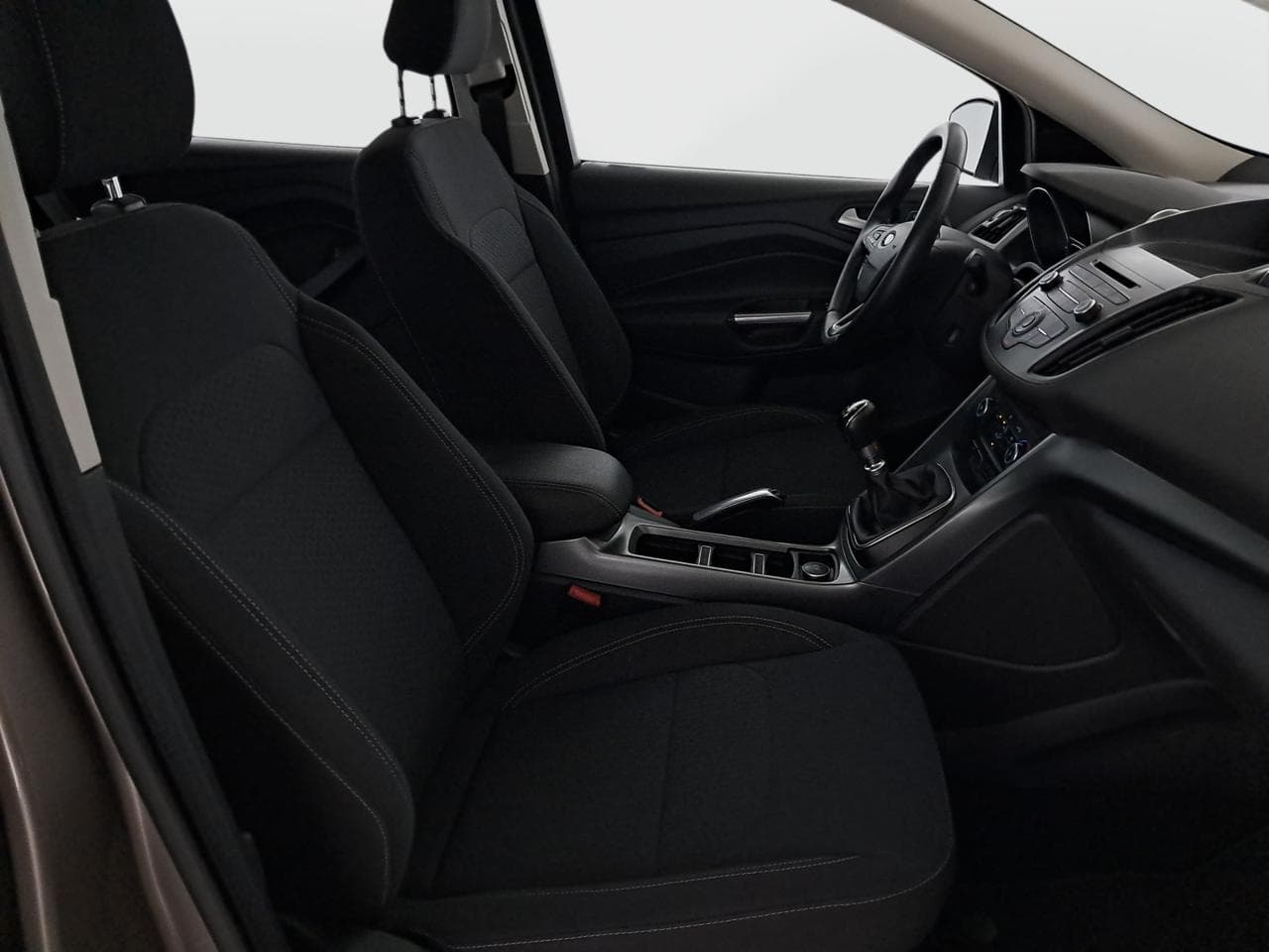 2019 Ford KUGA - 21