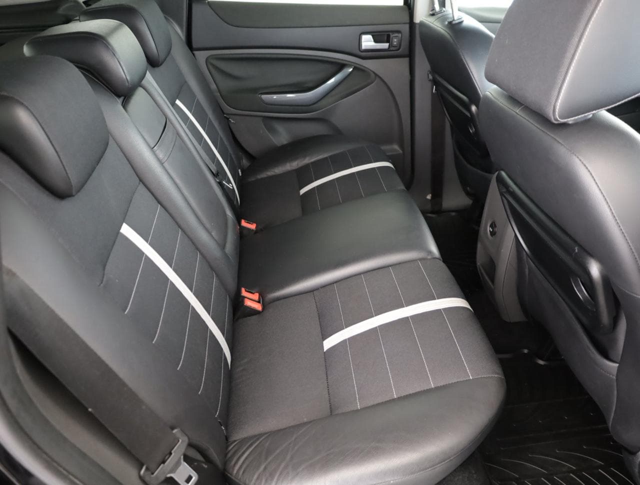 2009 Ford KUGA - 11