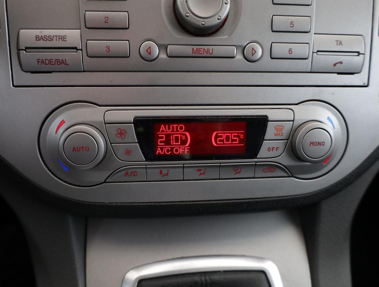 2009 Ford KUGA - 18