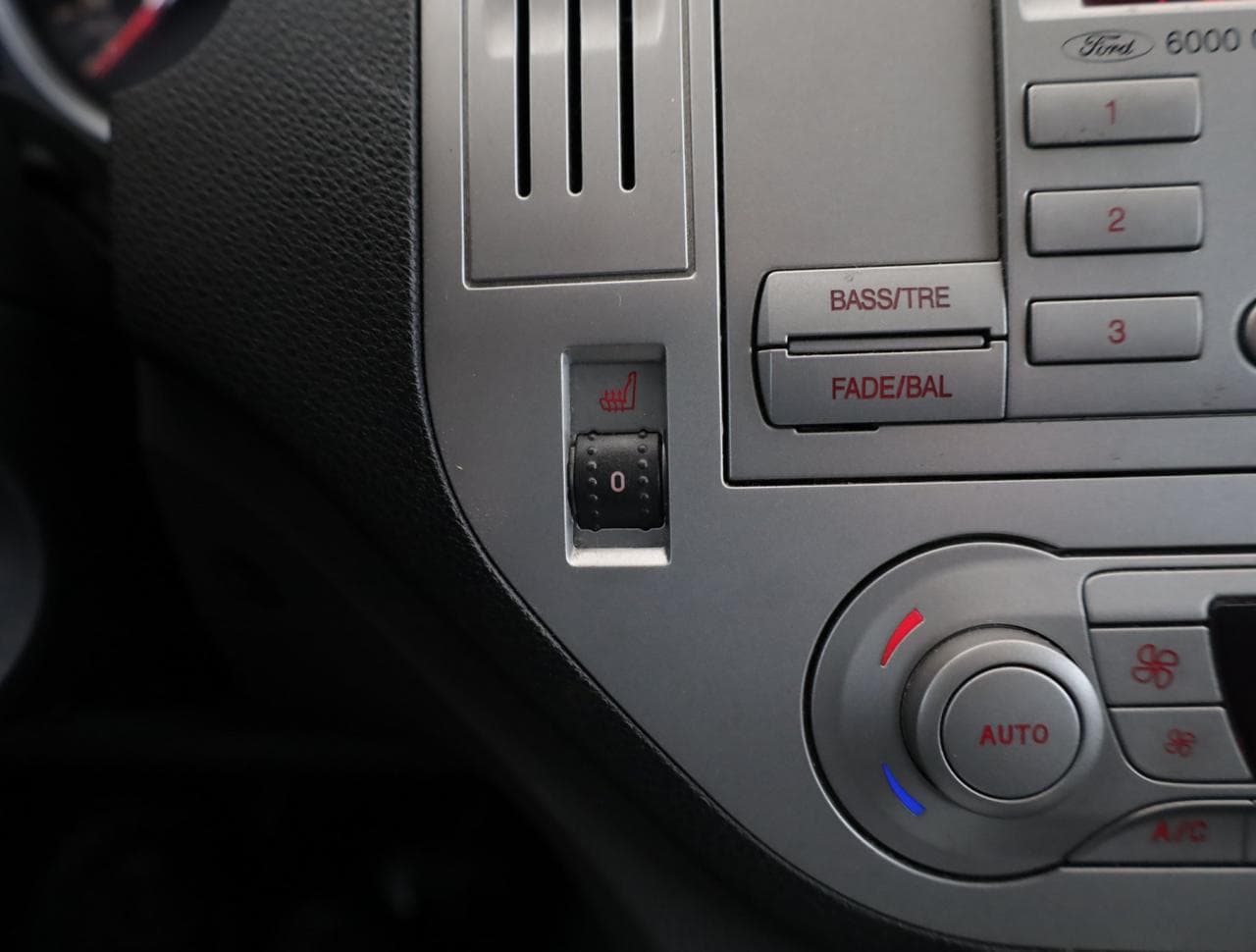 2009 Ford KUGA - 17