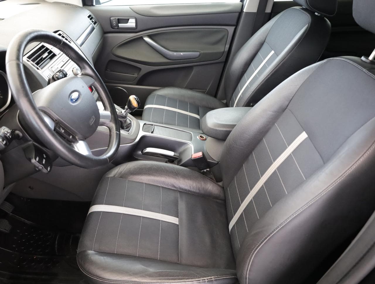 2009 Ford KUGA - 13