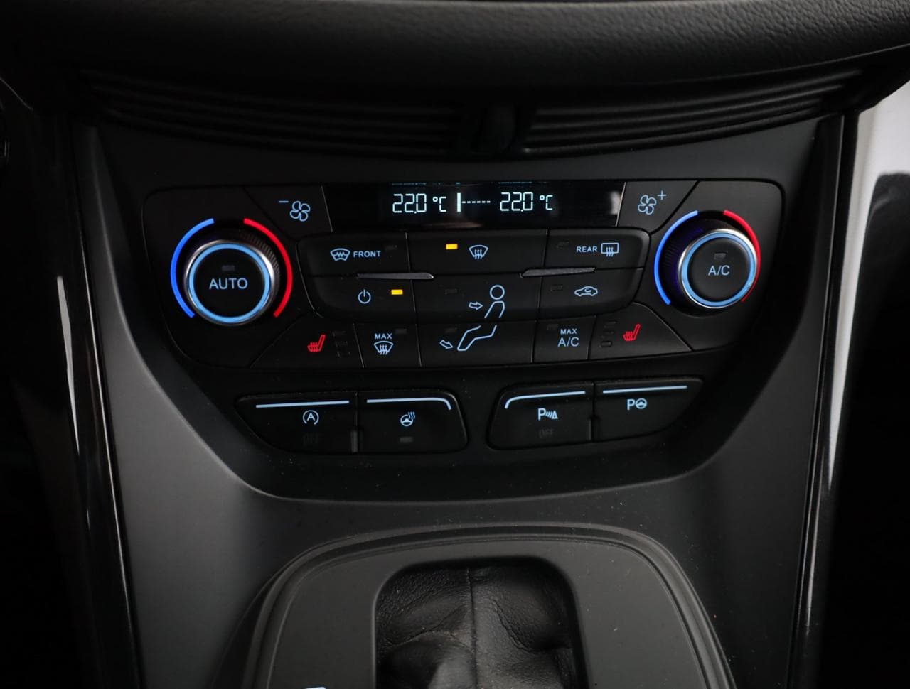 2019 Ford KUGA - 33