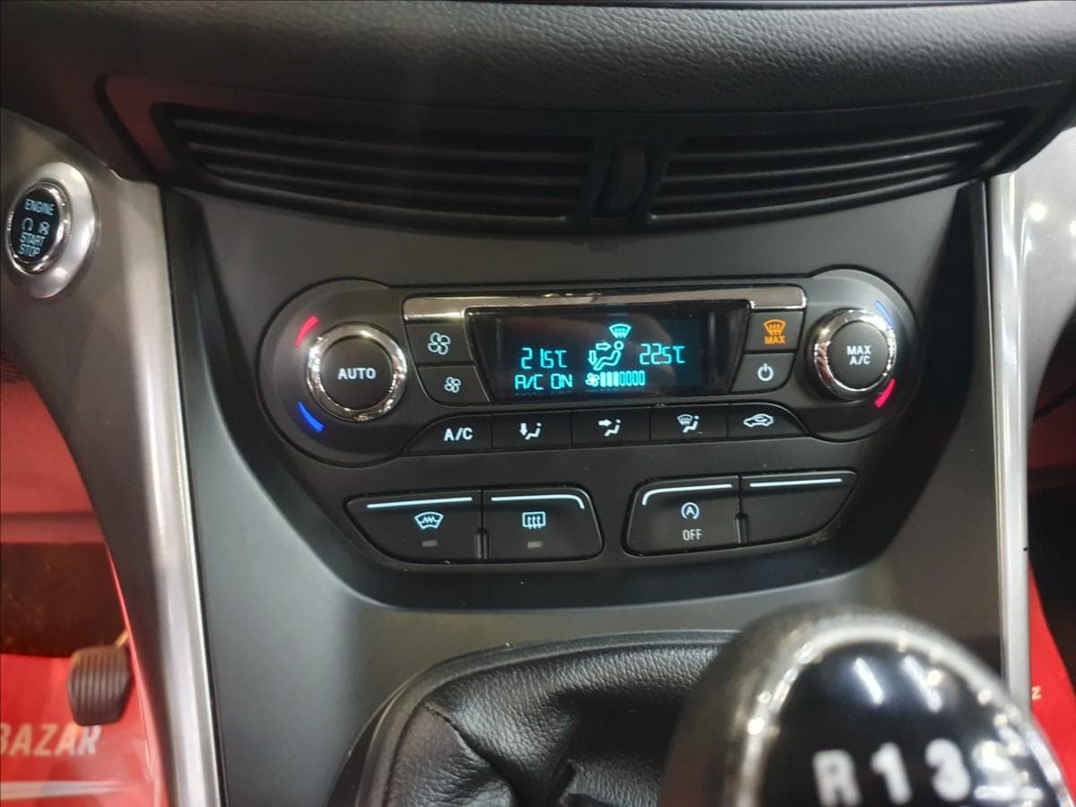 2016 Ford KUGA - 12