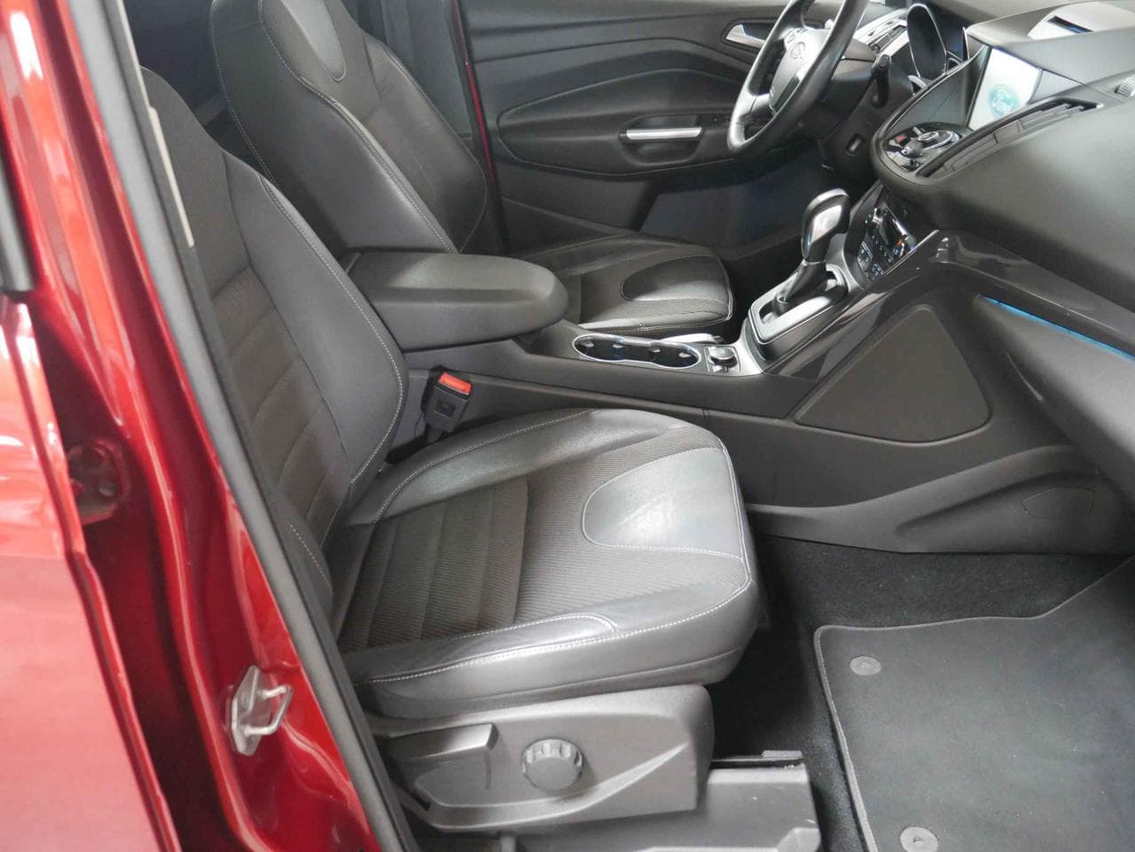 2016 Ford KUGA - 18