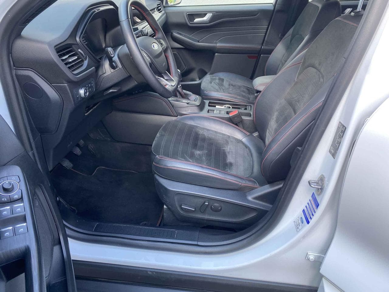 2023 Ford KUGA - 16