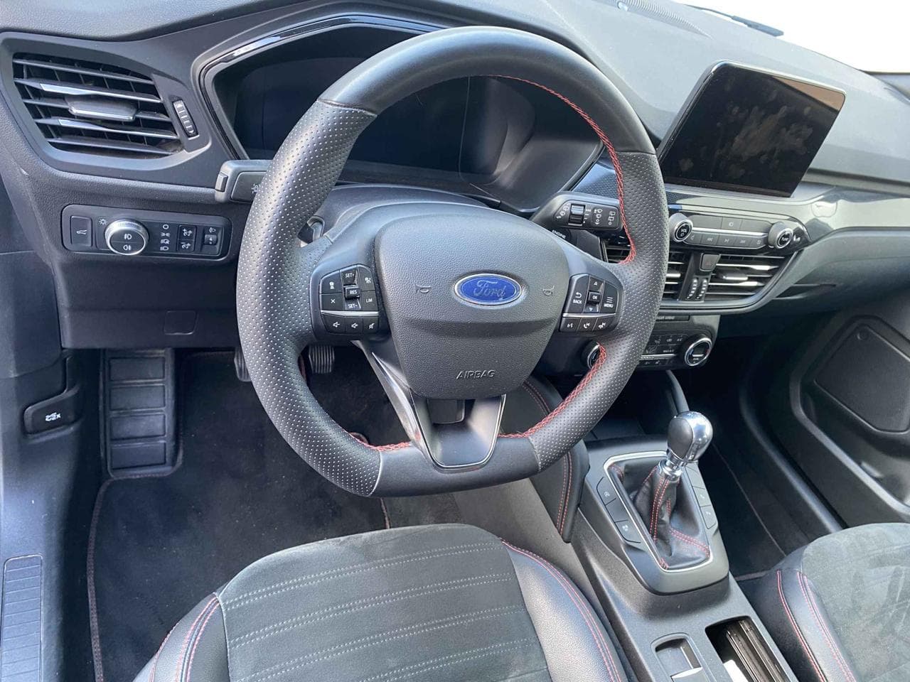 2023 Ford KUGA - 24