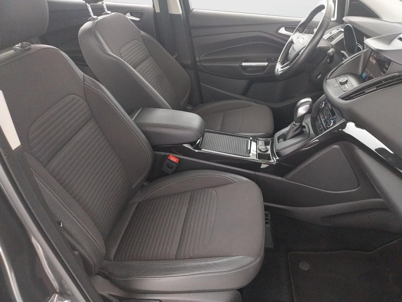 2019 Ford KUGA - 12
