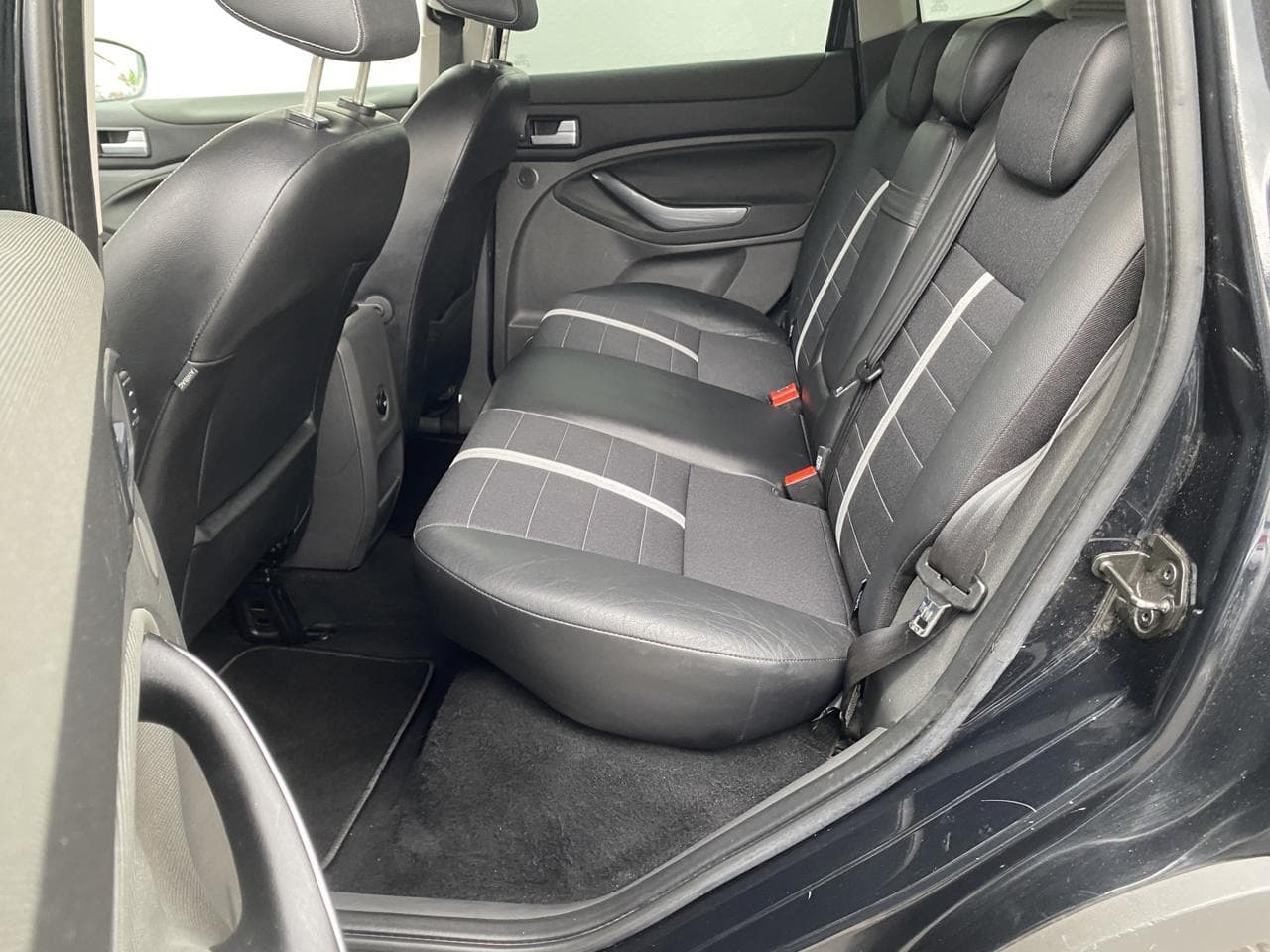 2011 Ford KUGA - 10