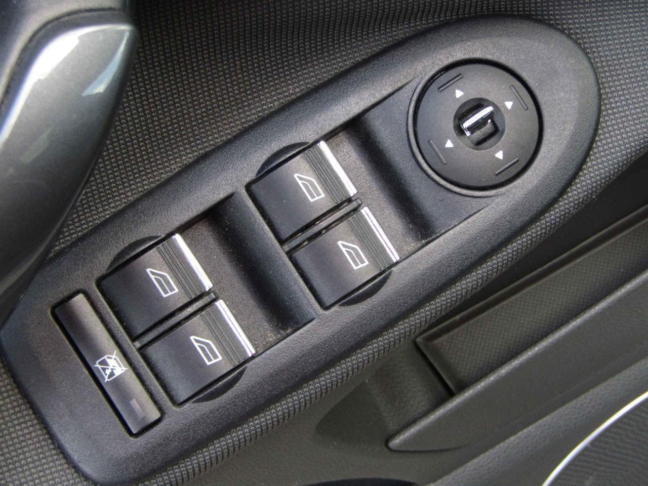 2009 Ford KUGA - 11