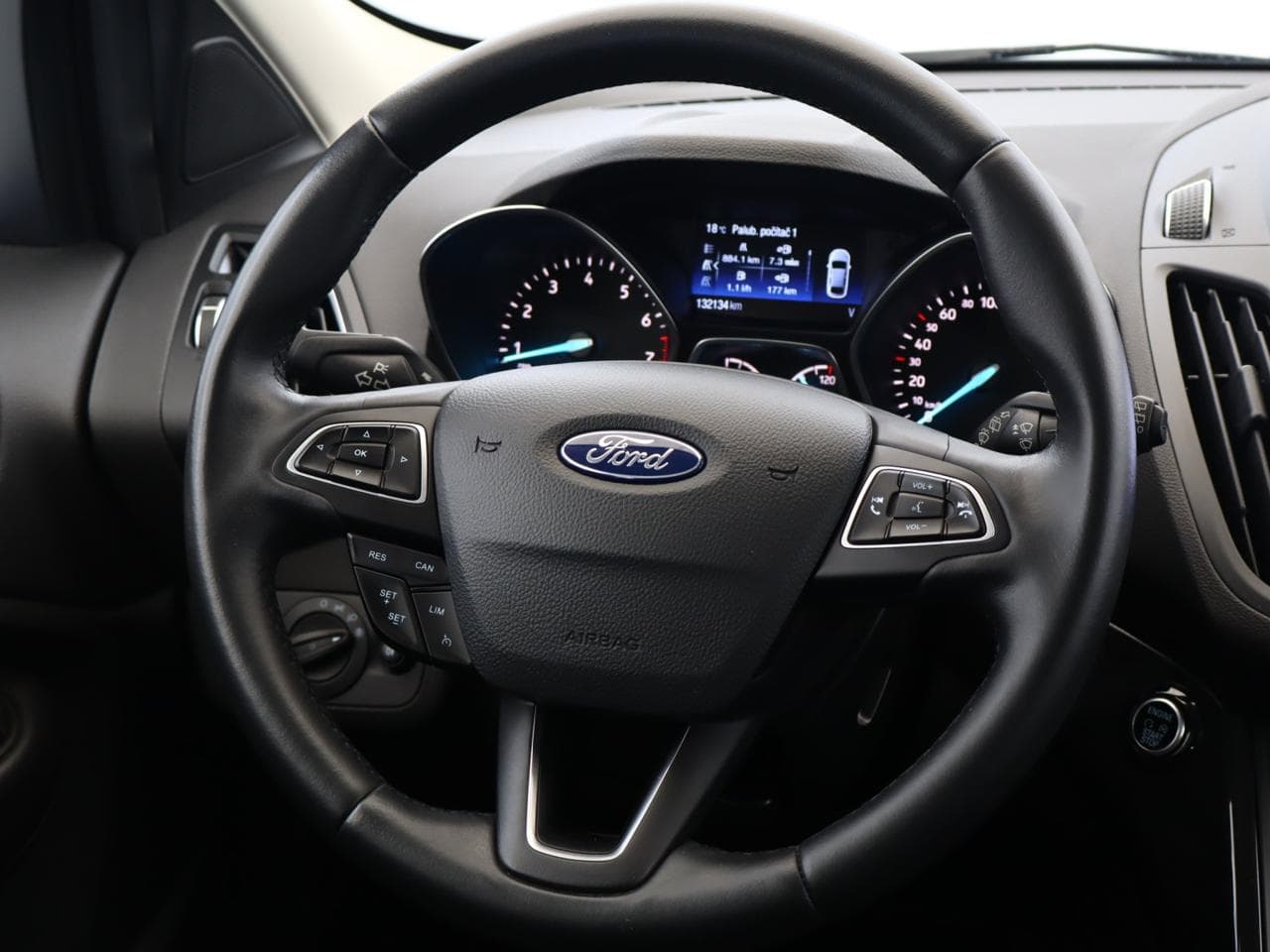 2019 Ford KUGA - 18