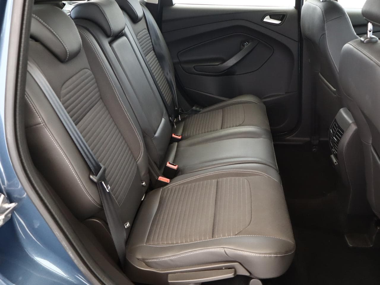 2019 Ford KUGA - 11