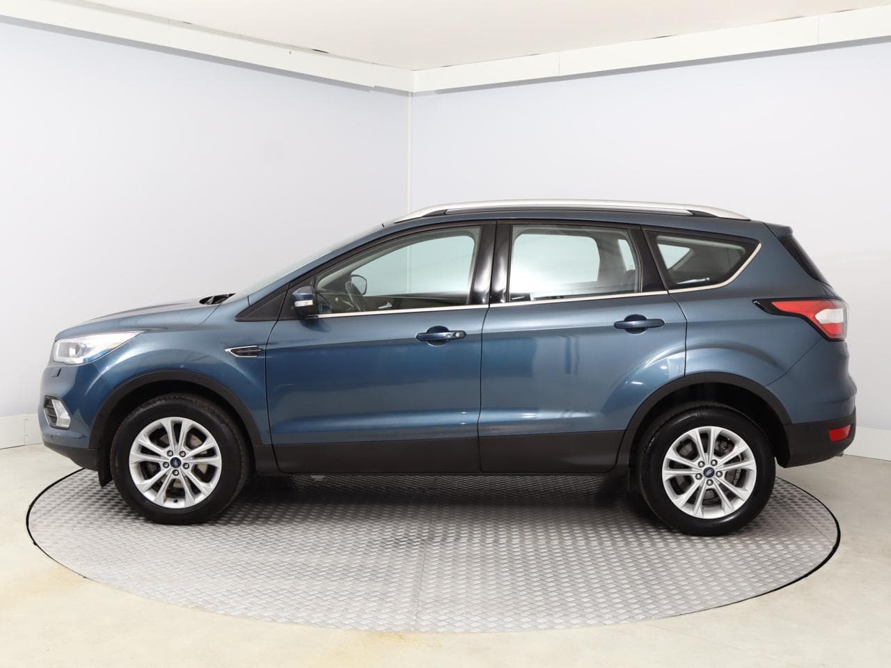 2019 Ford KUGA - 4