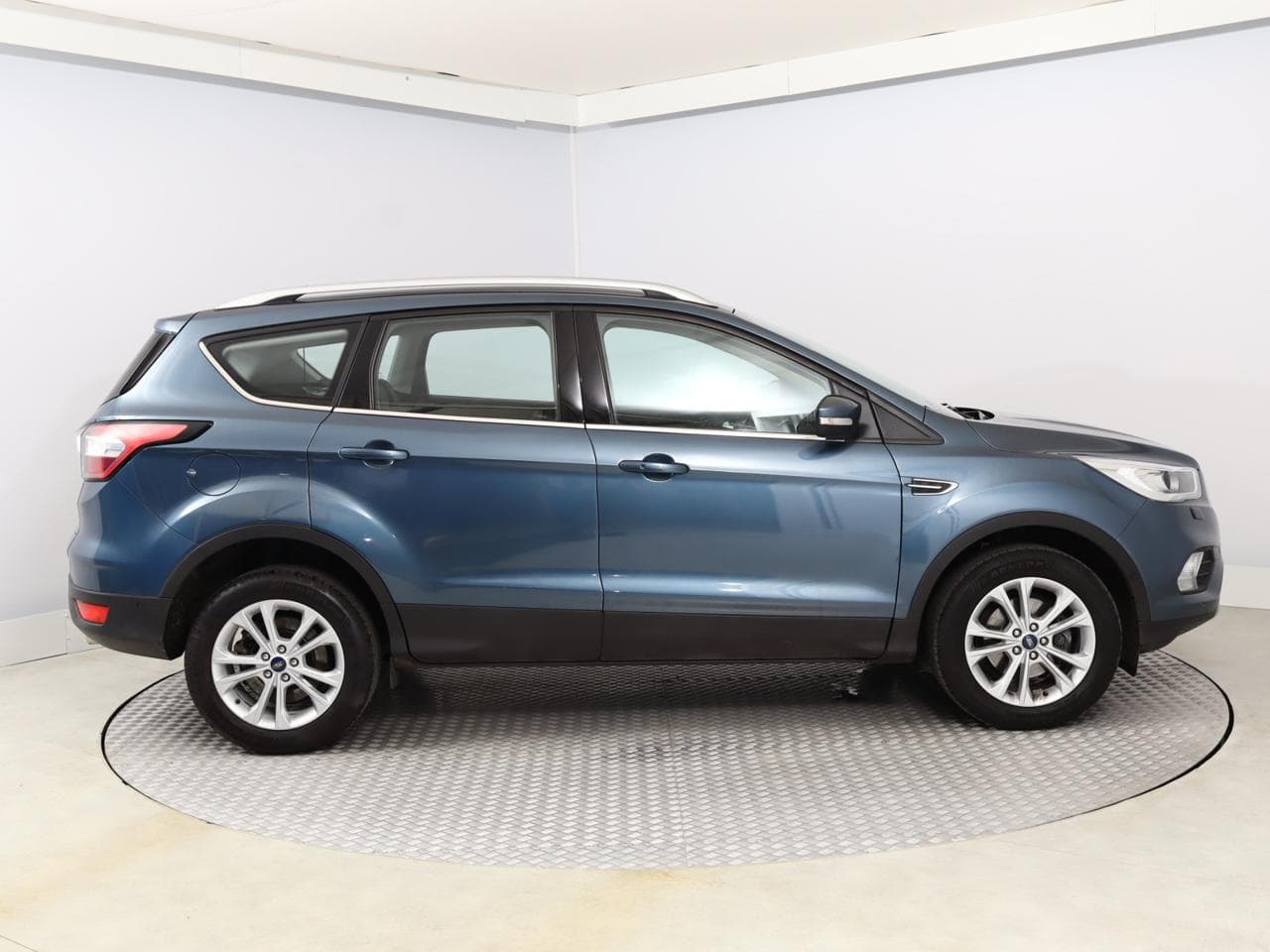 2019 Ford KUGA - 8