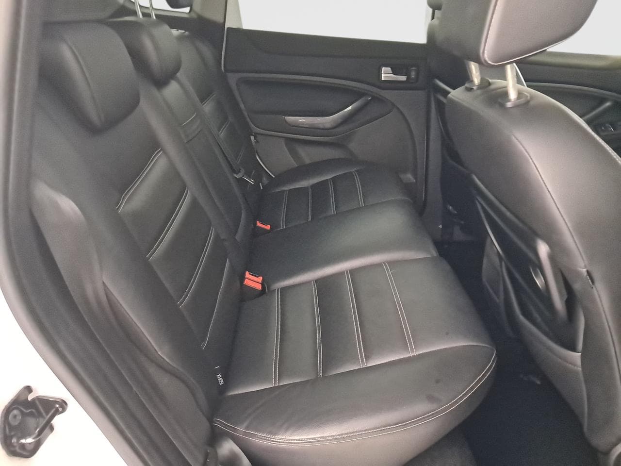 2010 Ford KUGA - 13