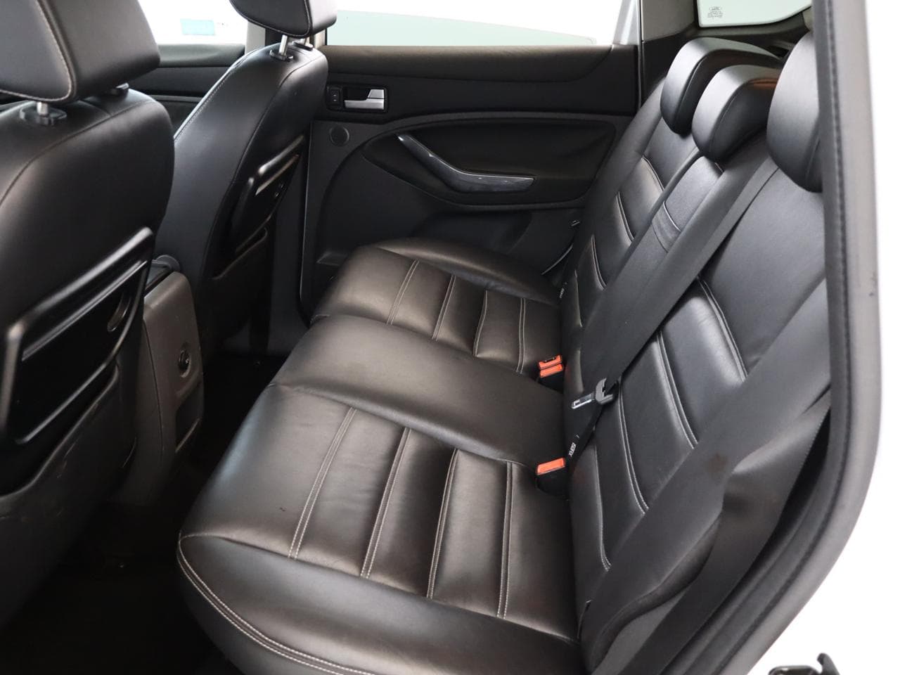 2009 Ford KUGA - 13