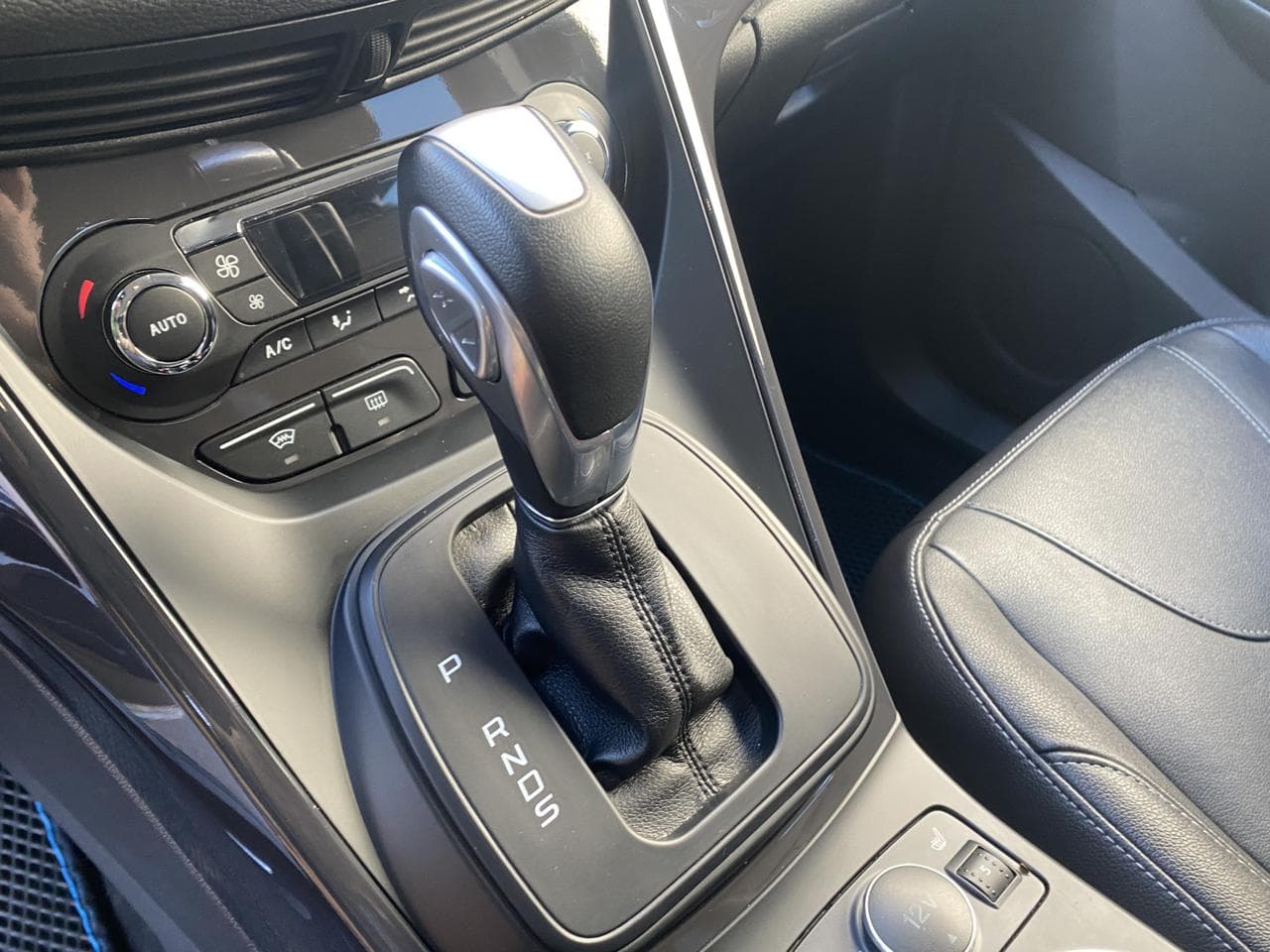 2013 Ford KUGA - 16