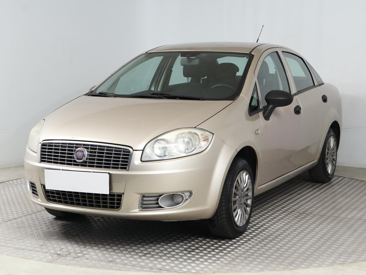 2010 Fiat LINEA - 3