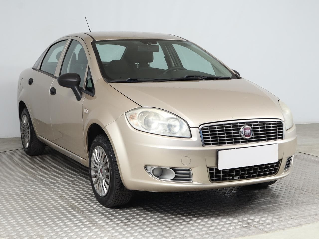 2010 Fiat LINEA