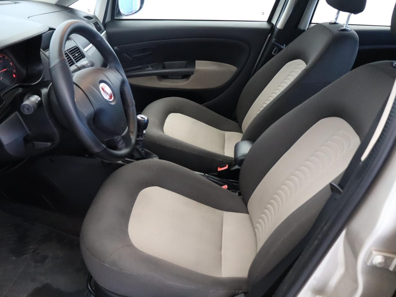 2010 Fiat LINEA - 14