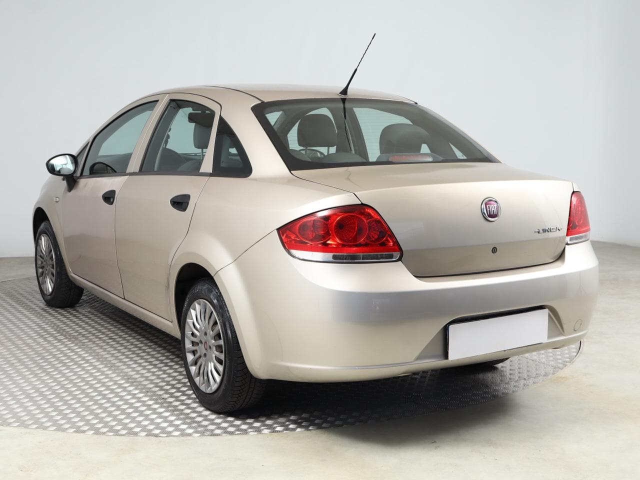 2010 Fiat LINEA - 5