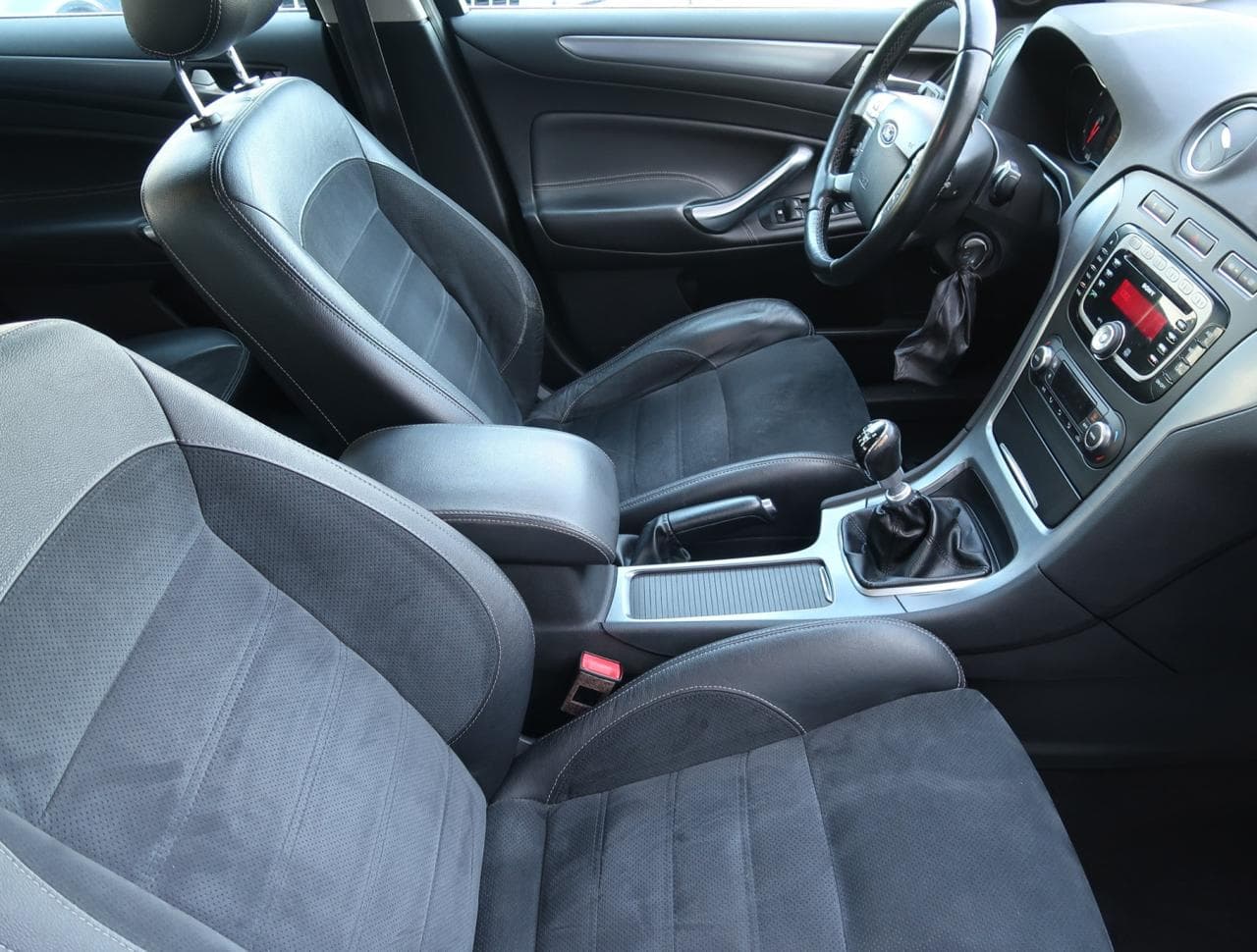 2014 Ford Mondeo - 12