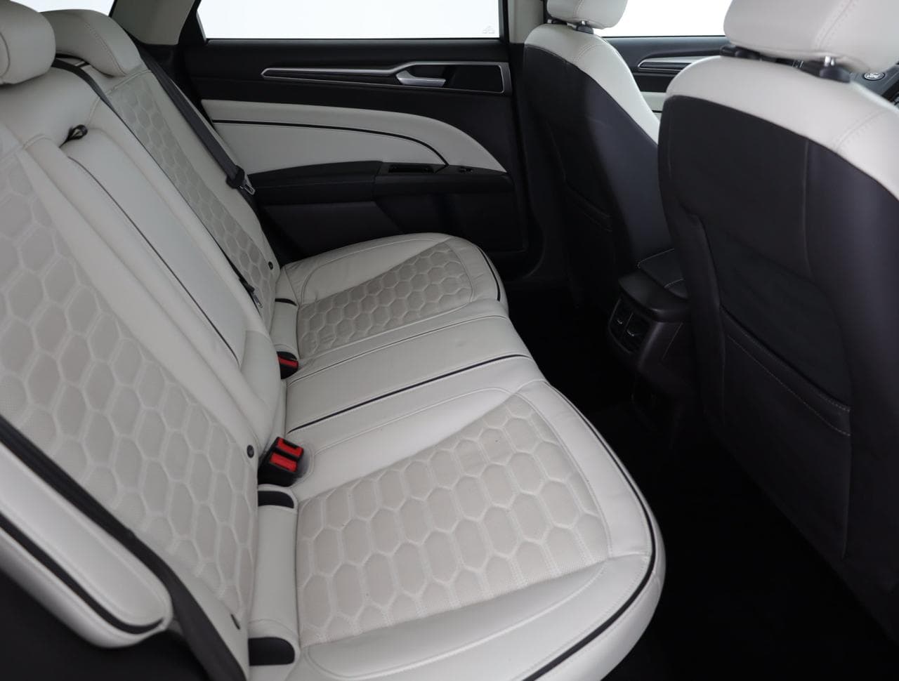 2019 Ford Mondeo - 21