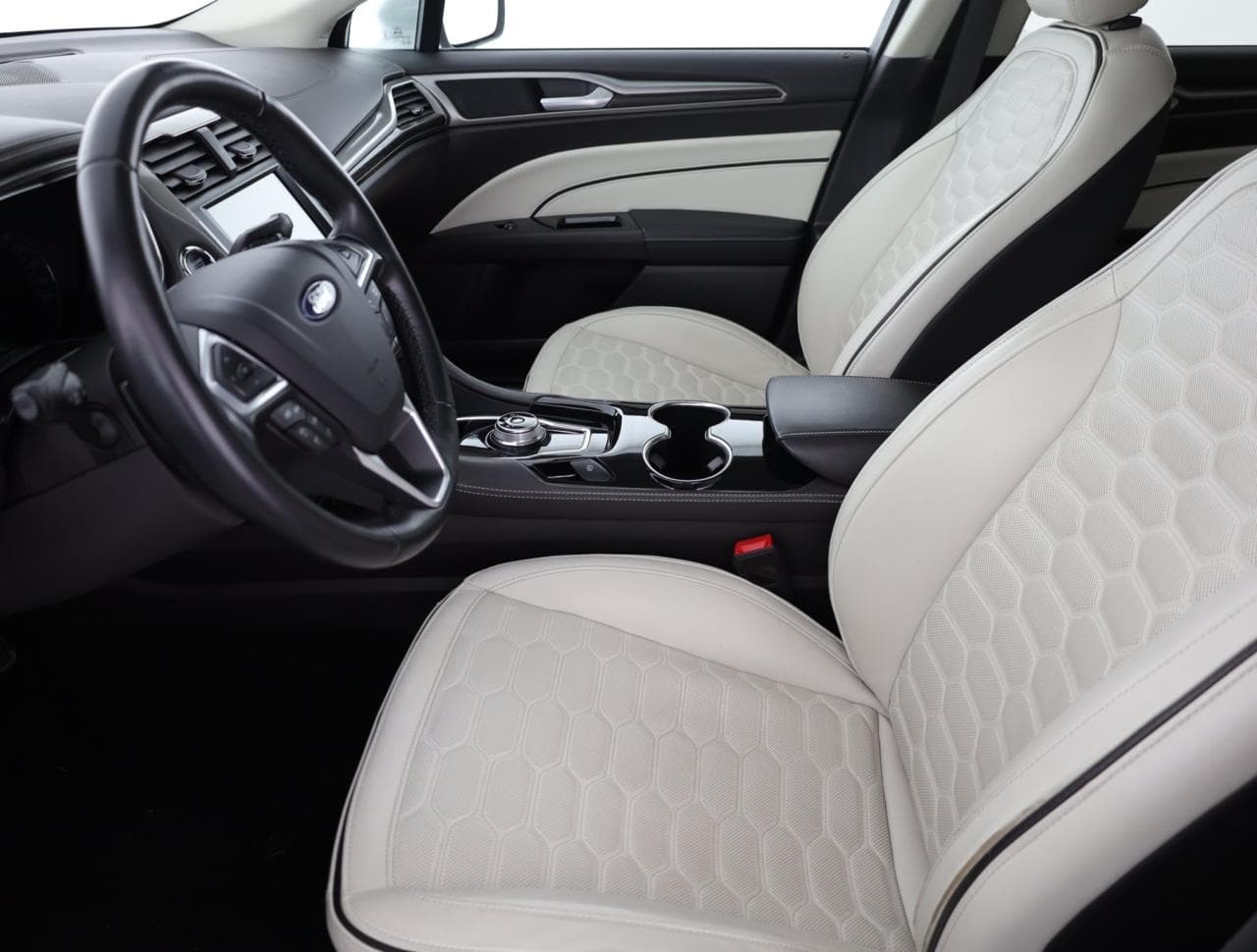 2019 Ford Mondeo - 25