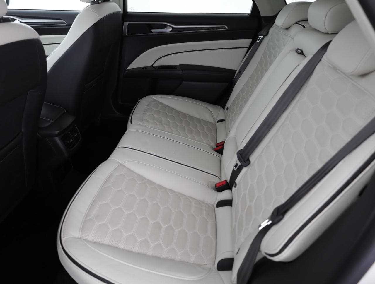 2019 Ford Mondeo - 23