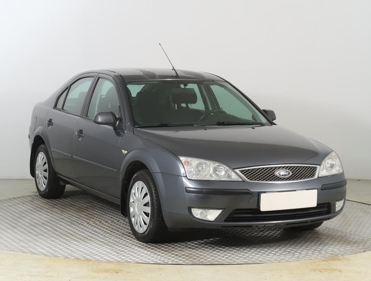 Ford Mondeo 1.8 16V 81kW hatchback