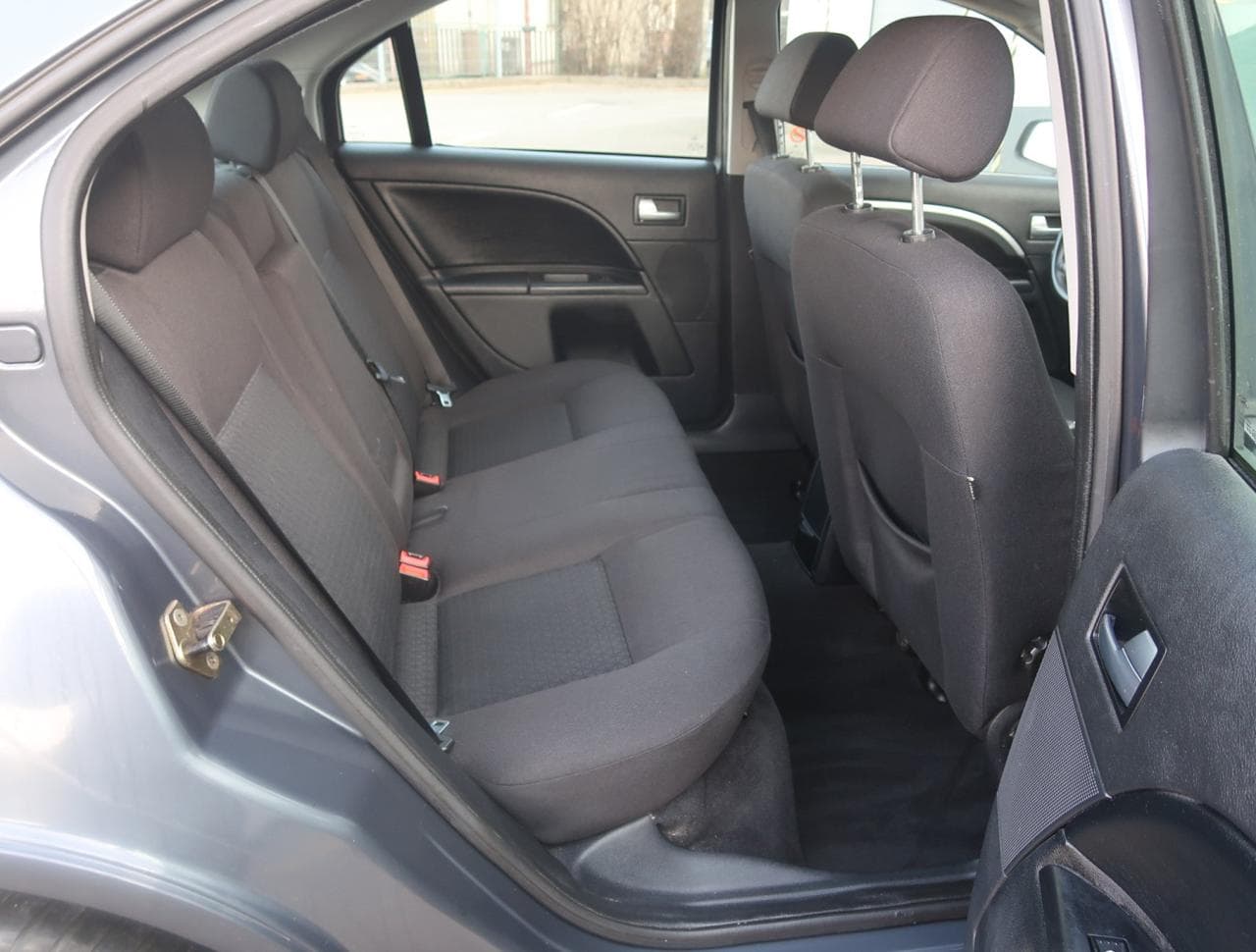 2004 Ford MONDEO - 13