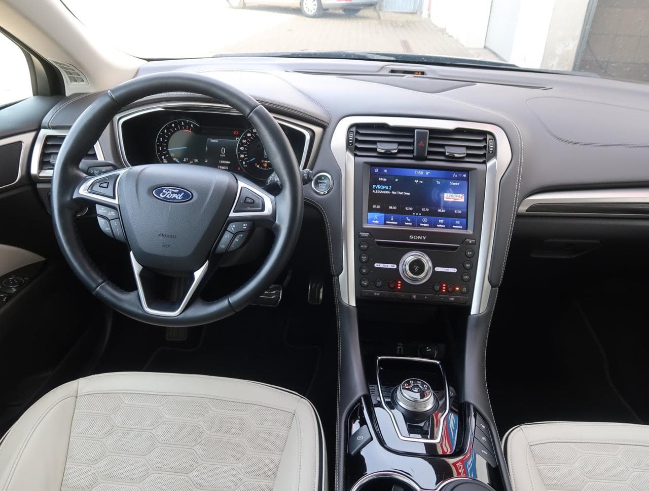 2020 Ford MONDEO - 10