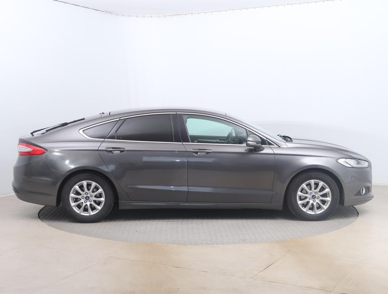 2015 Ford MONDEO - 8