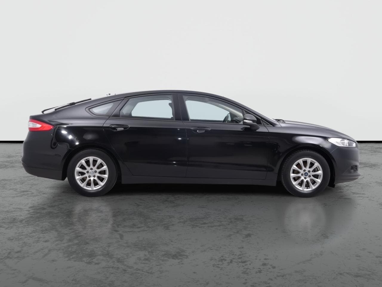 2015 Ford MONDEO - 8