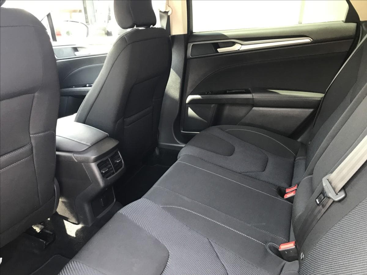 2015 Ford MONDEO - 8